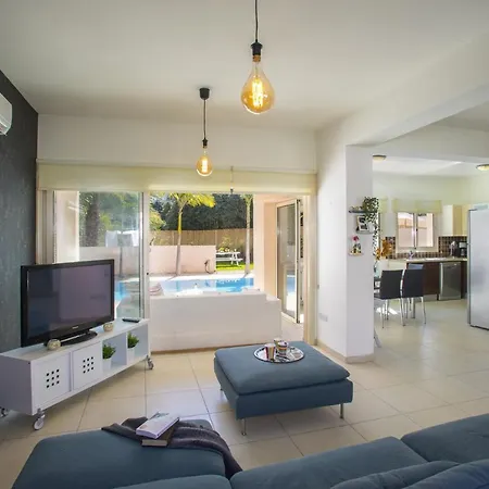 Villa The Secret To Enjoying Your 5 Star Close To The Beach In Pernera, 1449 Protaras
